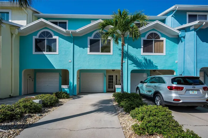 140 Marcdale Blvd - 3 BR, 3 BA, 1656 SF with a Deeded Boat Slip