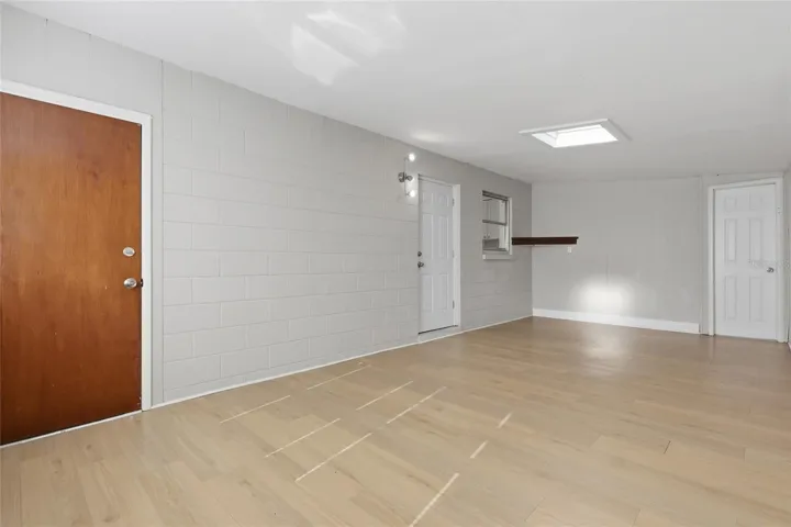 Family/bonus room.