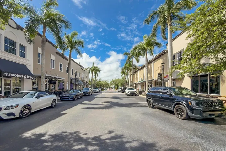 Lakewood Ranch Main St, Dining, Shopping, Cinema & Entertainment!