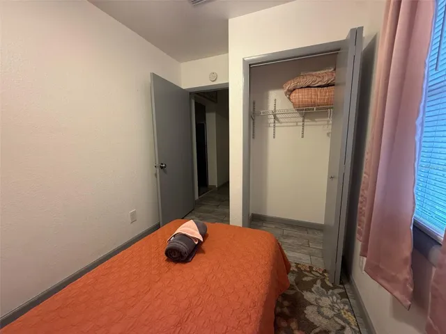 911 Wabash 4th bed