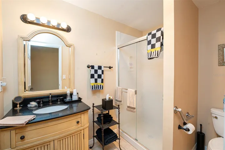 MAIN FLOOR BATHROOM