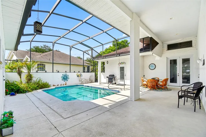Pool & Lanai