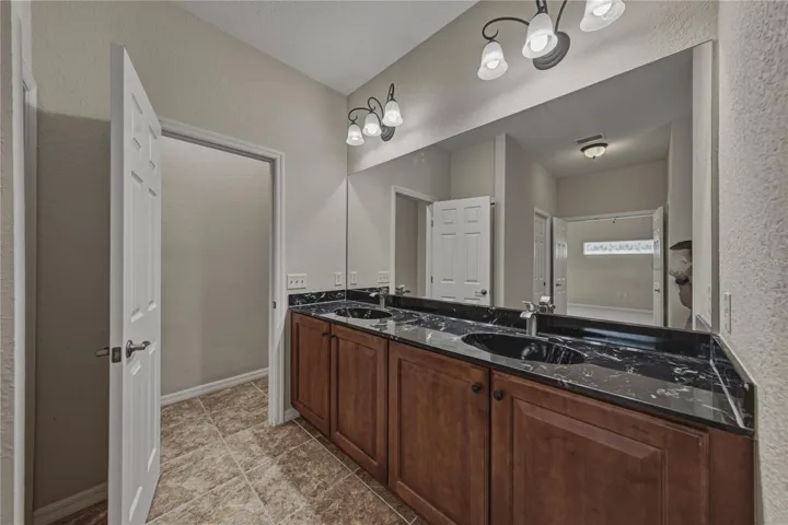 Primary bath