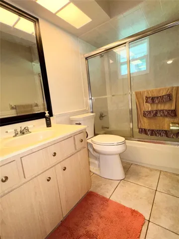 2nd bath Tub/Shower