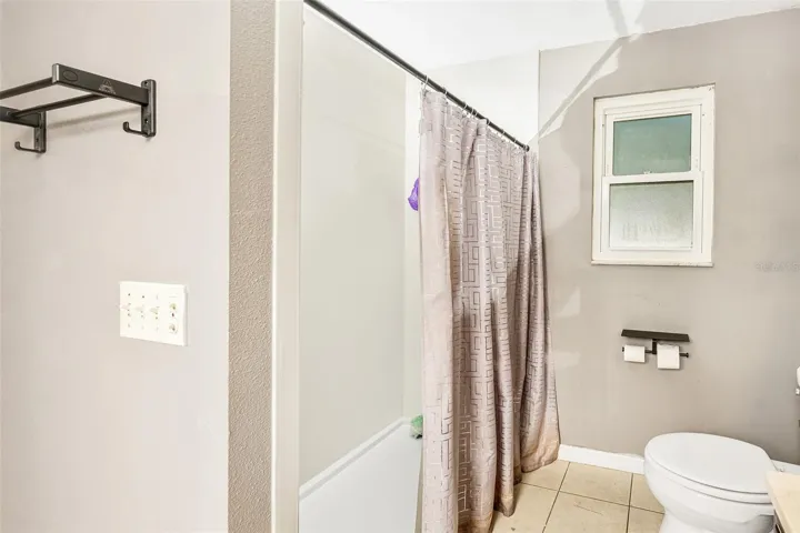 Primary en-suite with walk-in shower