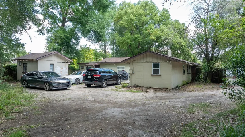 Back Entrance-Bonus Room to the Left