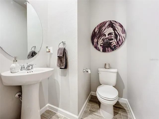 Powder Room 1/2 Bath