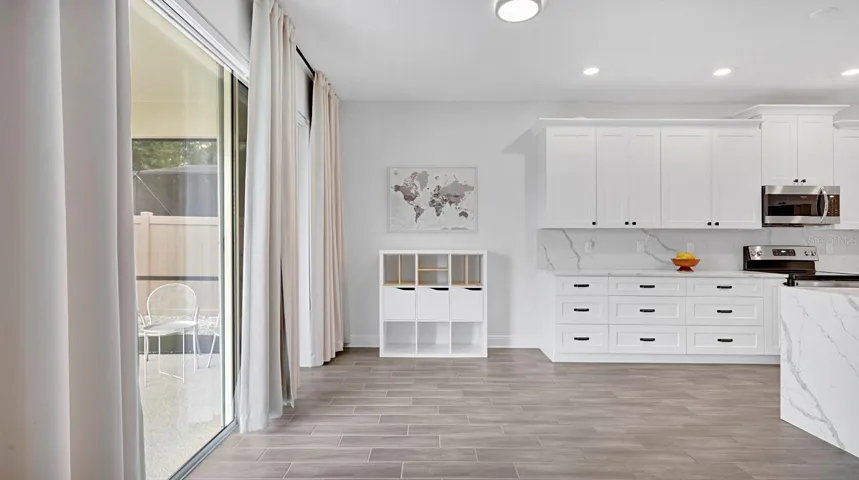 Eat-in Kitchen space