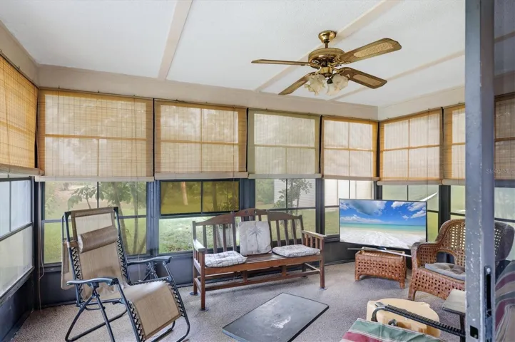 Enclosed lanai