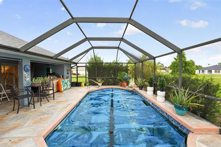 Chlorine Pool w/Cover