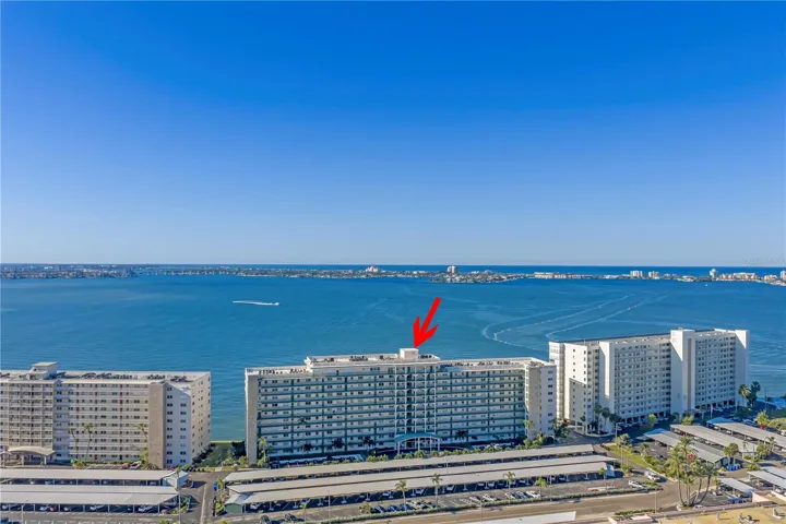 Windsor Building in Town Shores