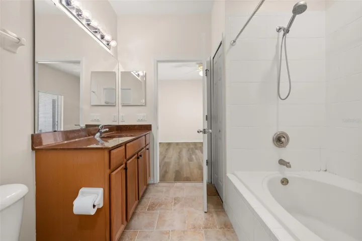 Large garden tub/shower