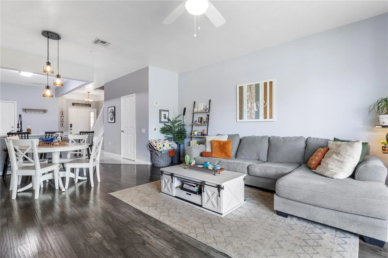 Living & Dining Area