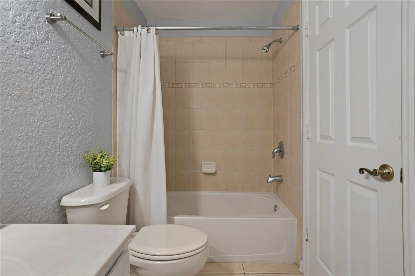 Secondary Bath