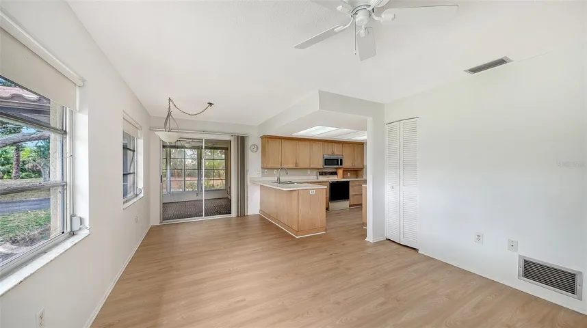 All the rooms are large, light and bright.