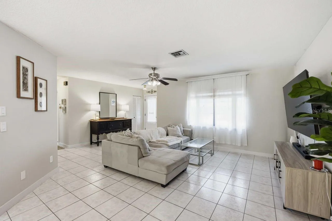 Bright and spacious open-concept living and dining area