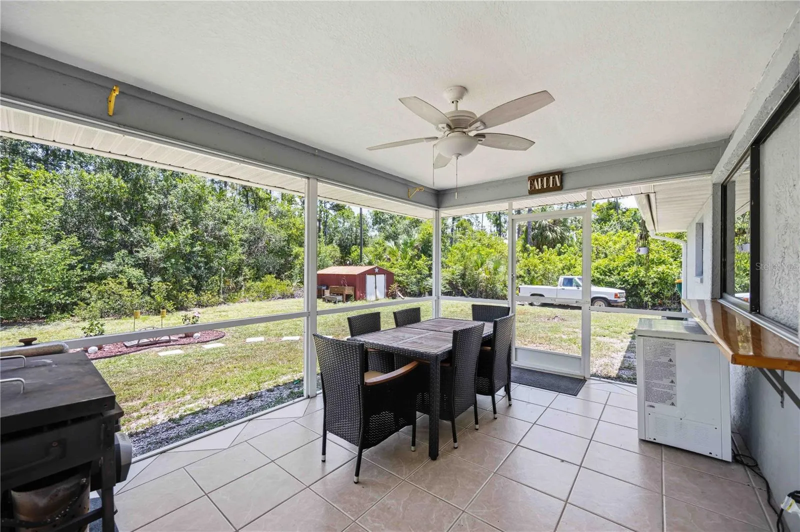 Spacious covered porch/lanai
