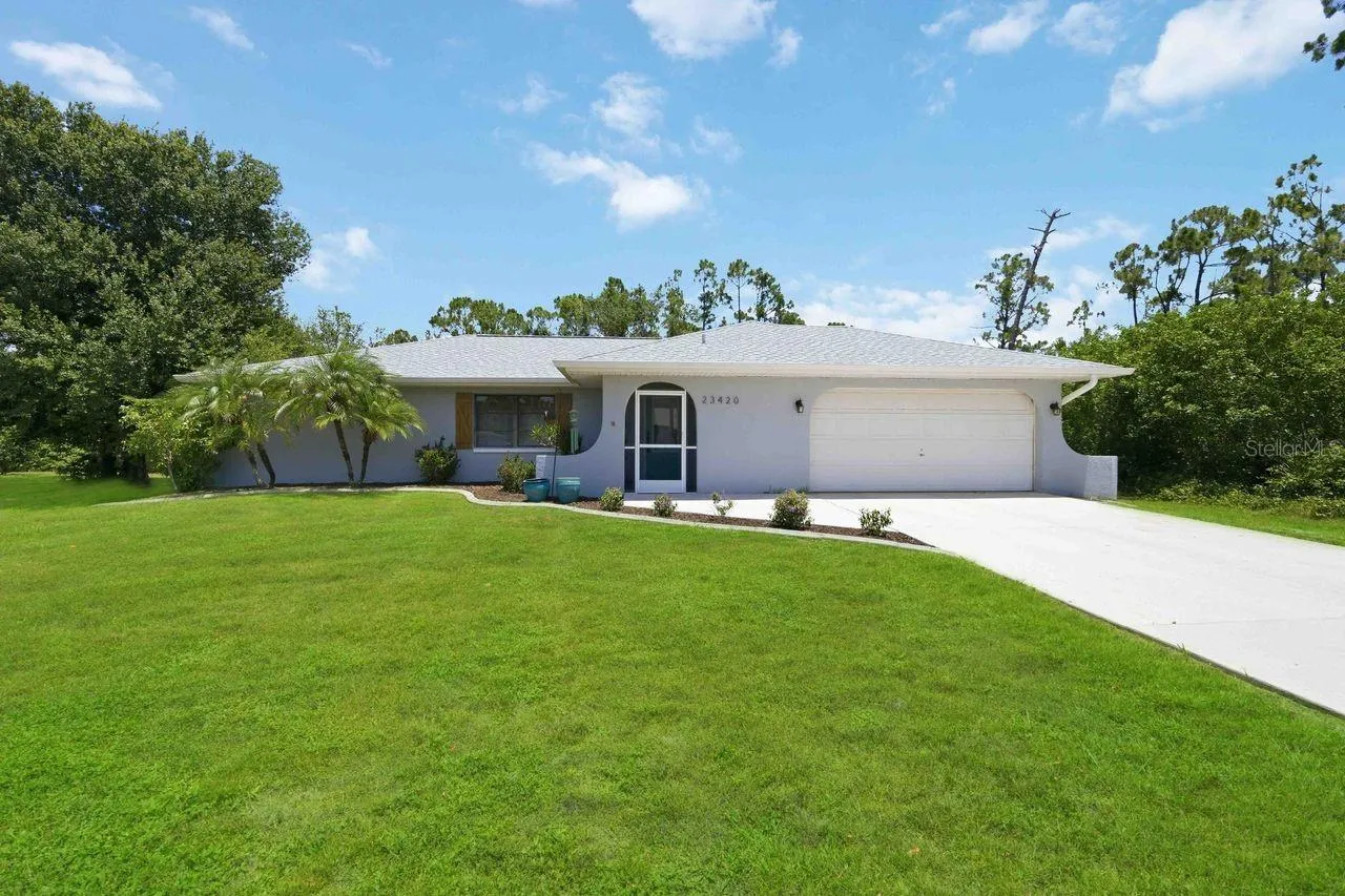 Front Exterior with curb appeal on quiet dead-end street.