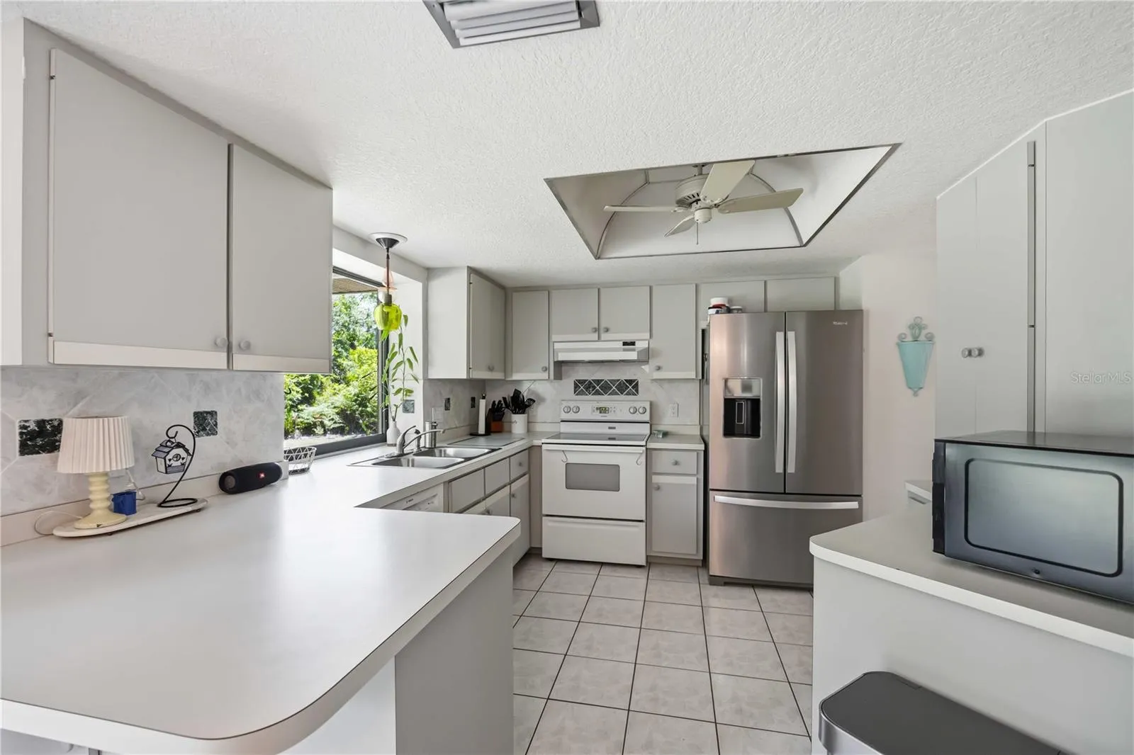 Spacious kitchen