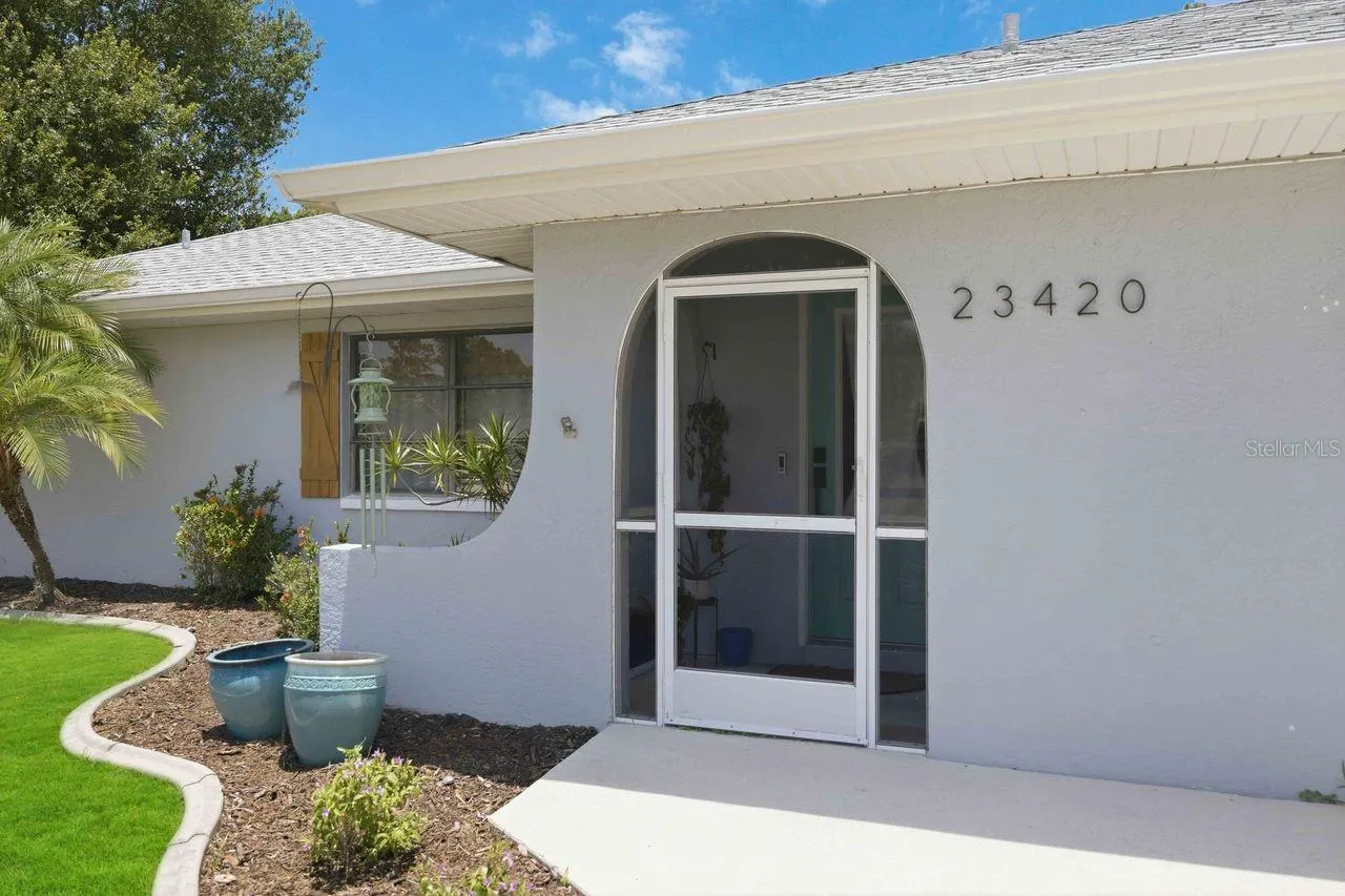 Charming and quaint front entry
