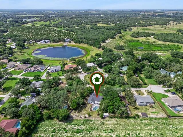 Well established community of Country Oaks