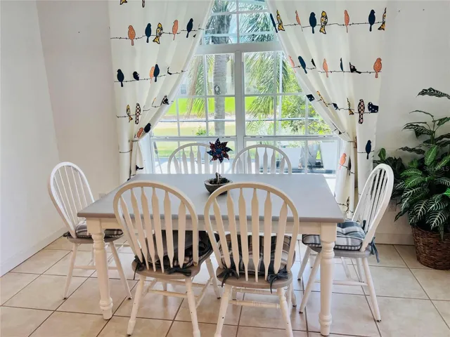 breakfast nook