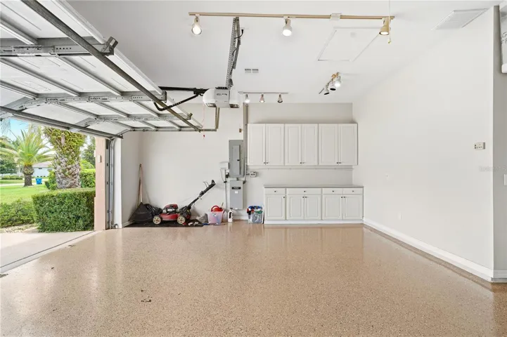 double garage w/ separate storage room w/ door