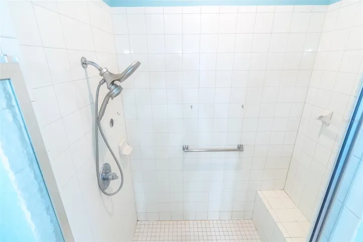 2nd Bath Shower