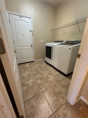 Spacious laundry room