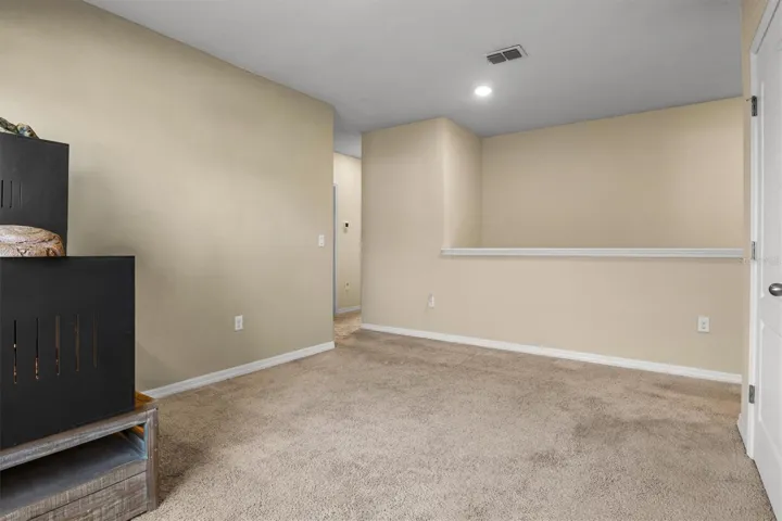 Another view of the loft area.