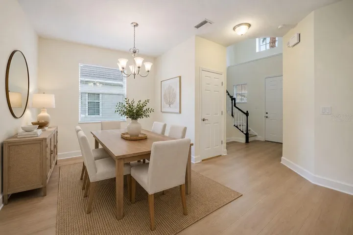 Virtually staged dining room