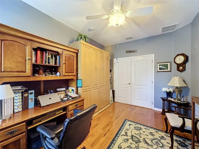 Den/3rd bedroom