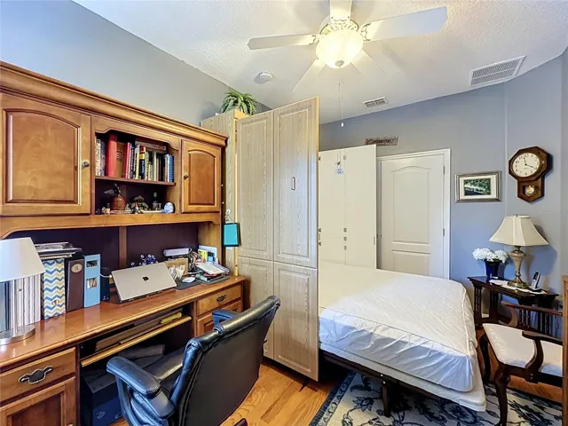 Den/Study