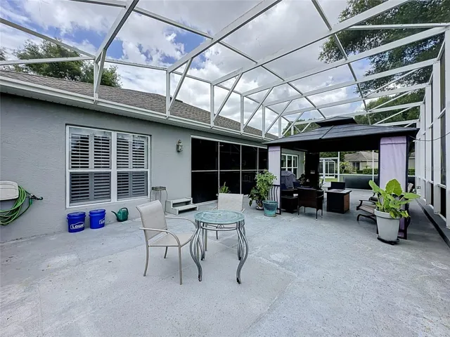 Screened-In Patio