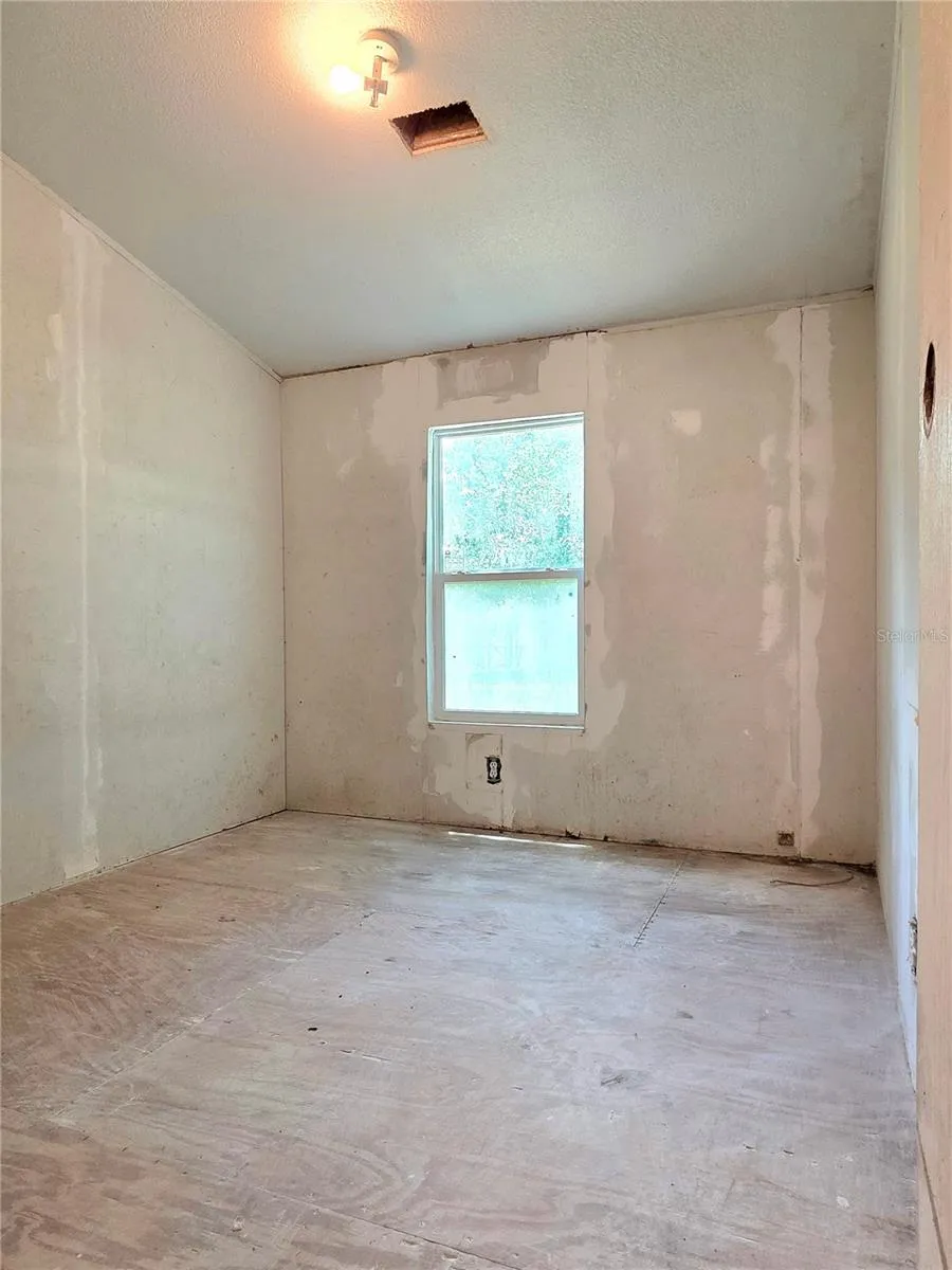 Third bedroom.