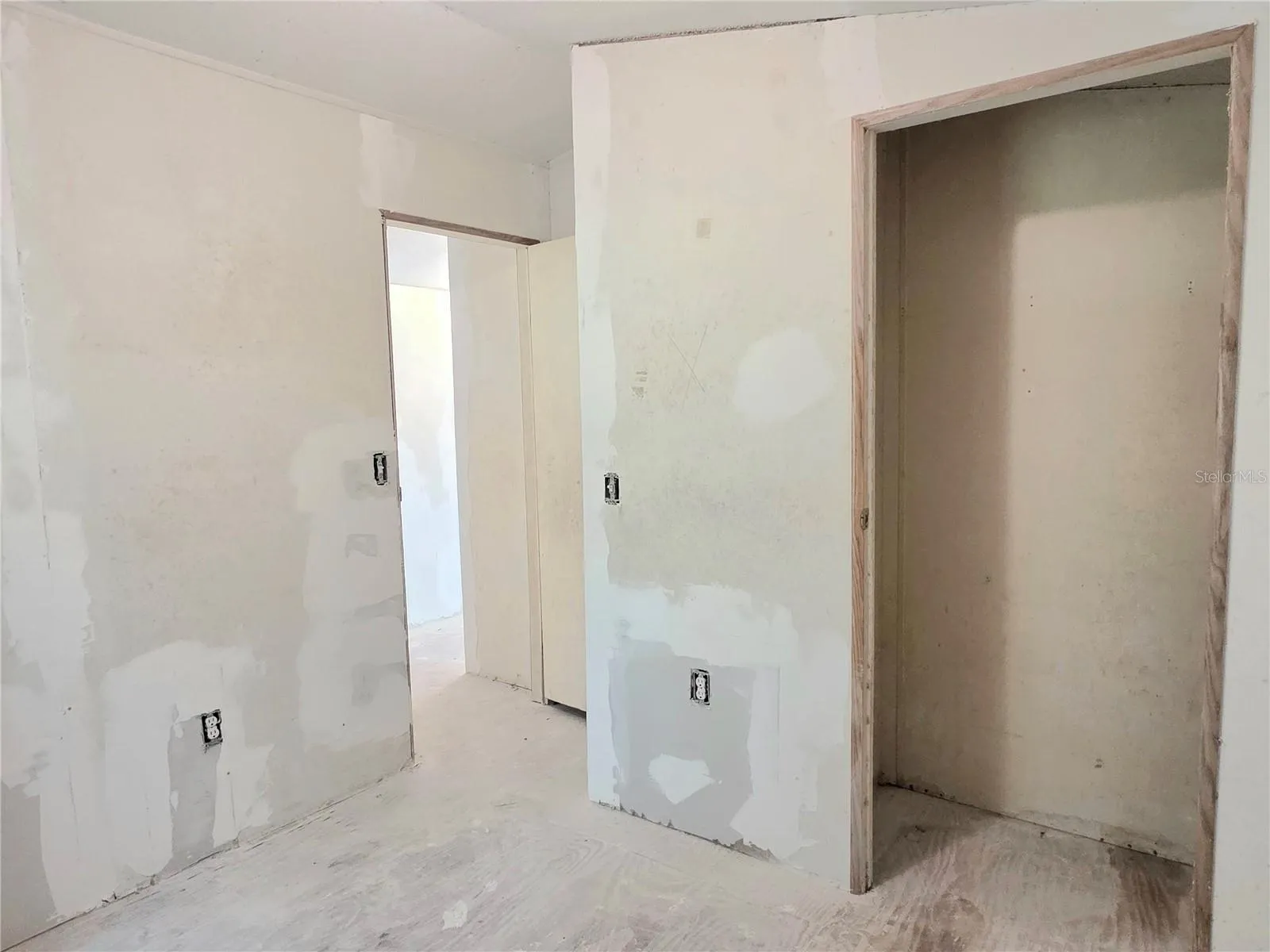 Fourth bedroom.