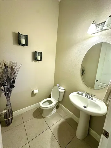 1/2 Bath