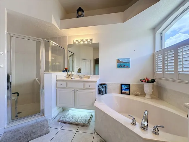 Primary Bathroom has Garden tub & walk in shower