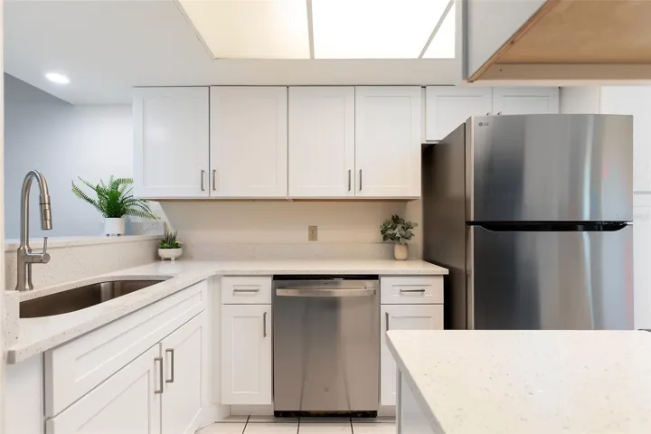 Updated Kitchen with soft close cabinets & large sink!