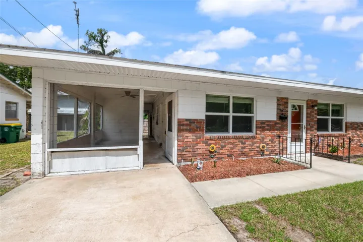 Unit 2 (2 Bedroom 1 Bathroom)
