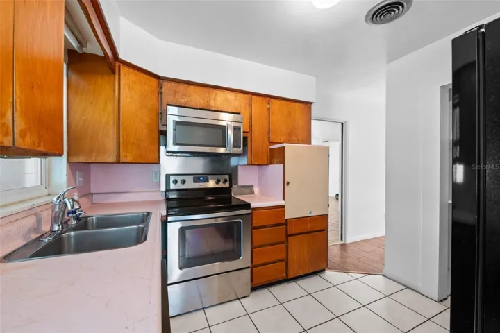 Unit 2 (2 Bedroom 1 Bathroom)