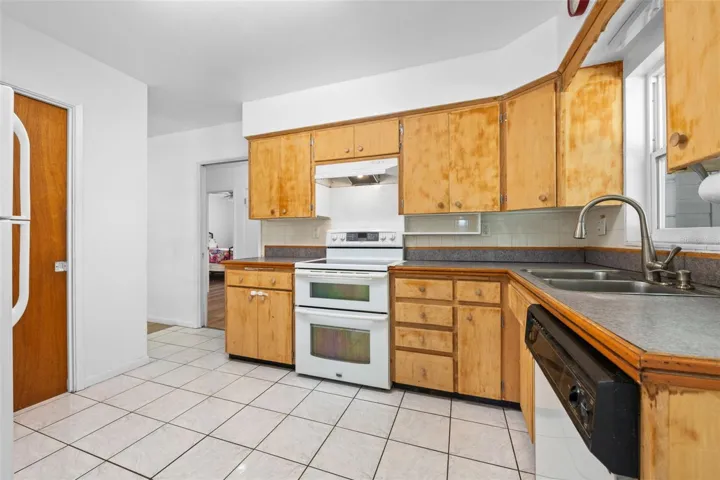 Unit 1 (3 Bedroom, 2 Bathroom Unit)