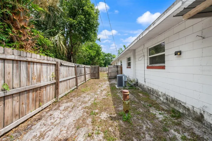 Unit 2 (2 Bedroom 1 Bathroom)