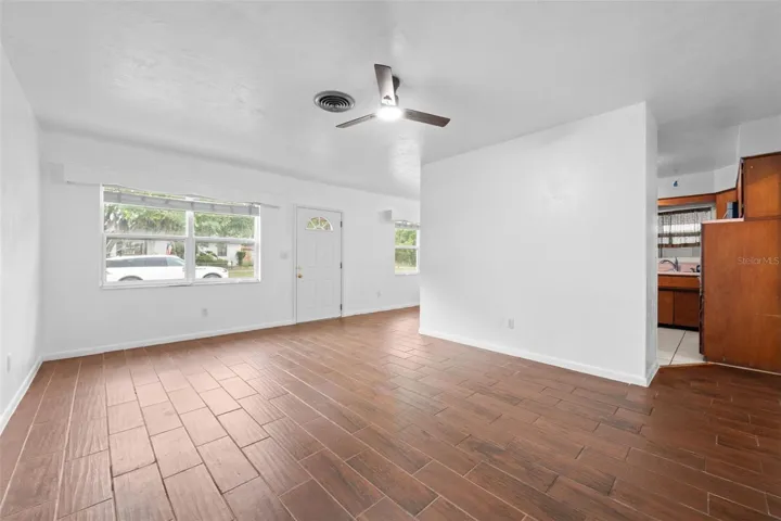 Unit 2 (2 Bedroom 1 Bathroom)