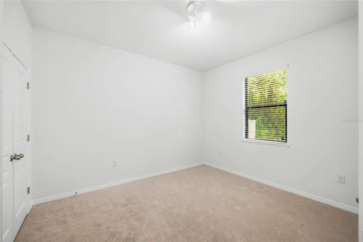 Bedroom 2 (12.5' x 11')