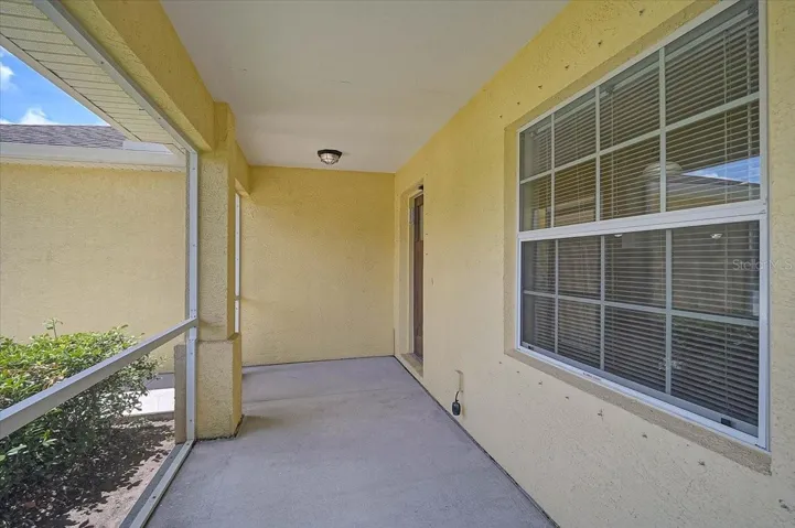 Large screened in front porch