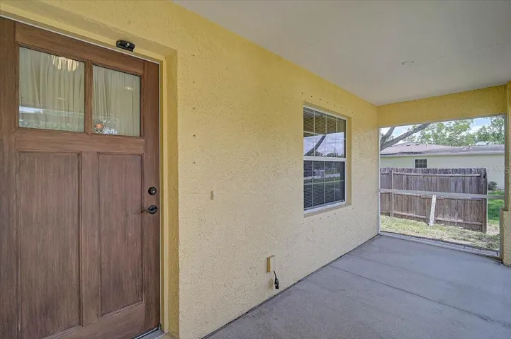Screened in front porch