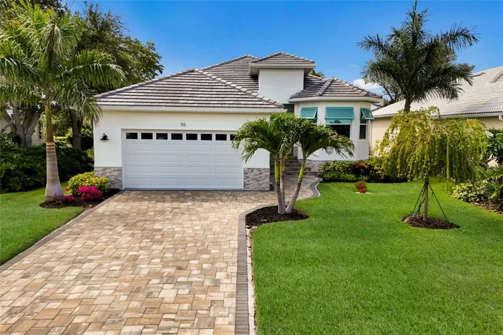 Coastal curb appeal