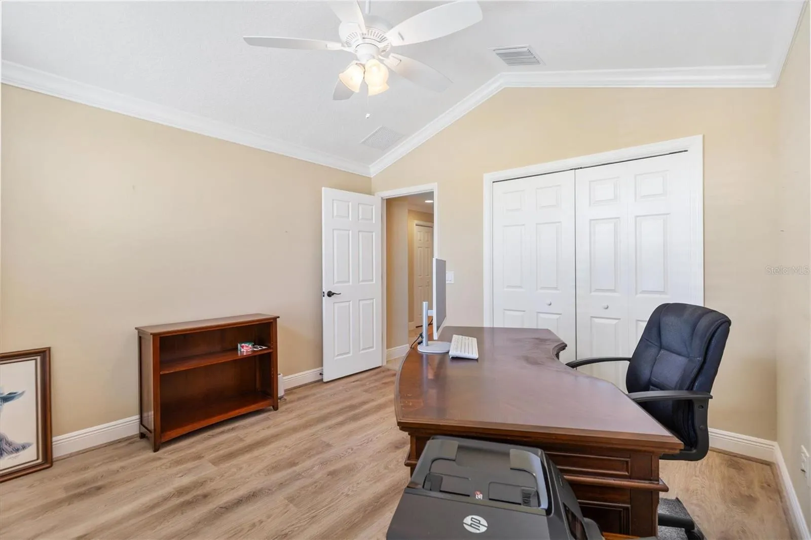FRONT BEDROOM