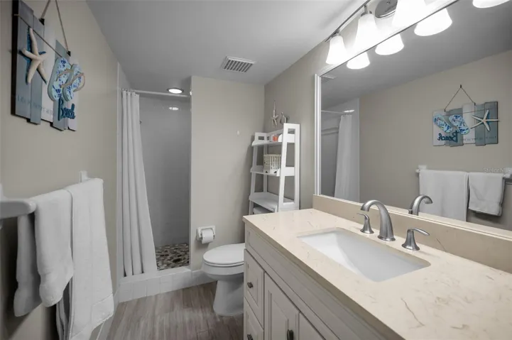 Primary En Suite